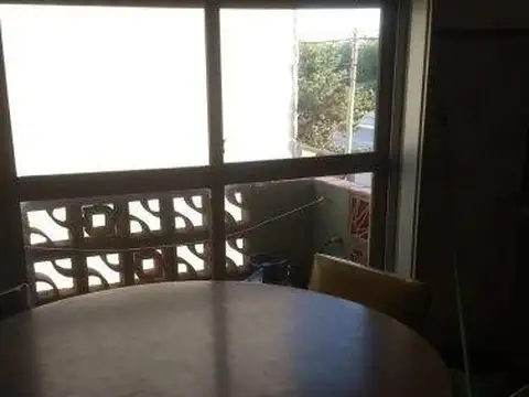 Oficina 39 ambientes con 14 baños