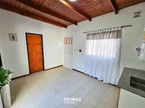 Depto Tipo Casa 2 ambientes con 1 baño