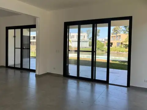 Casa en Venta en Laguna Grande, USD 590.000