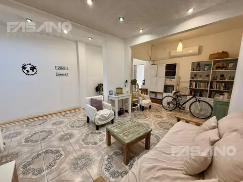 DEPARTAMENTO 3 AMBIENTES EN EL CENTRO DE VILLA ADELINA 100 m² Versátiles – Apto Profesional