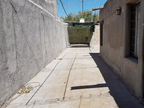 Casa 3 ambientes con 1 baño