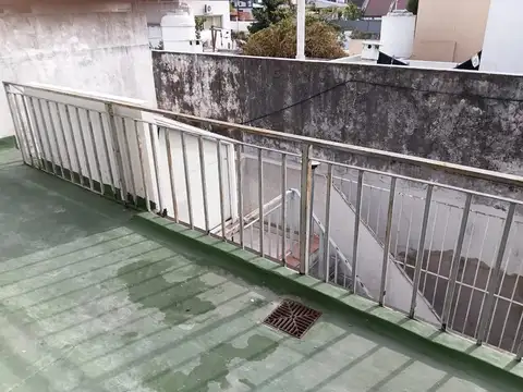 Depto Tipo Casa en Venta de 5 ambientes