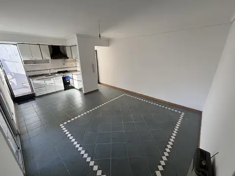 Depto Tipo Casa en Venta en Liniers, USD 110.000