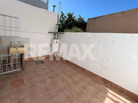 Depto Tipo Casa 2 ambientes con 1 baño