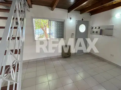 Depto Tipo Casa en Alquiler de 2 ambientes