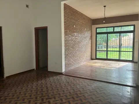 Casa interna unica con amplio jardín, NO PH