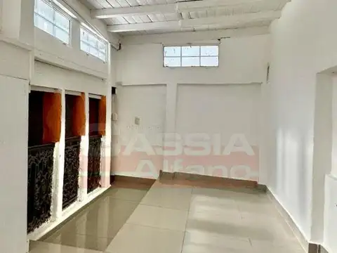 Depto Tipo Casa en Venta en Banfield, USD 98.000