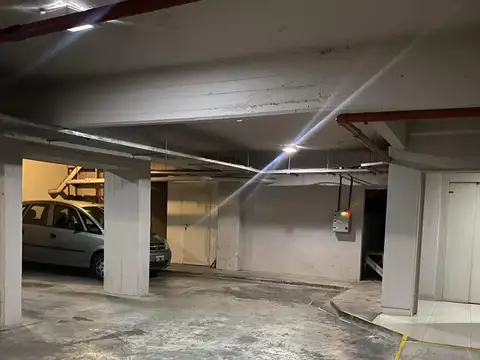 AVALOS 2136 - COCHERA FIJA CUBIERTA EN 1ER SUBSUELO NRO 49 ACCESO POR RAMPA. SEGURIDAD 24 HS.