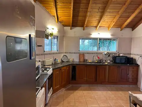 Casa En Barrio Montecarlo. Cod: 11273a