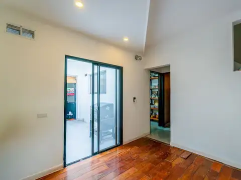 Depto Tipo Casa en Venta en Abasto, USD 150.000