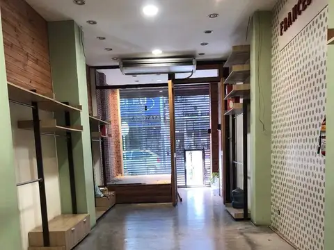 Alquiler  LOCAL EN PLENO FOCO COMERCIAL CASEROS CENTRO