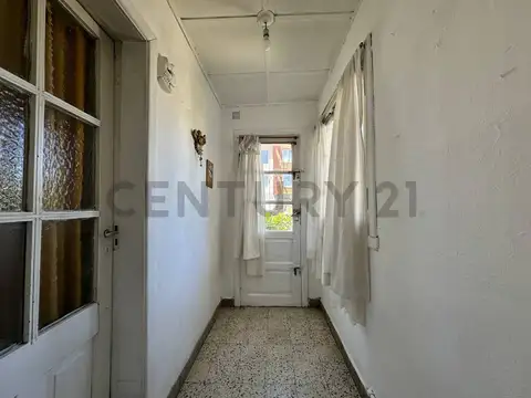 Anasagasti 1300, Piso 0