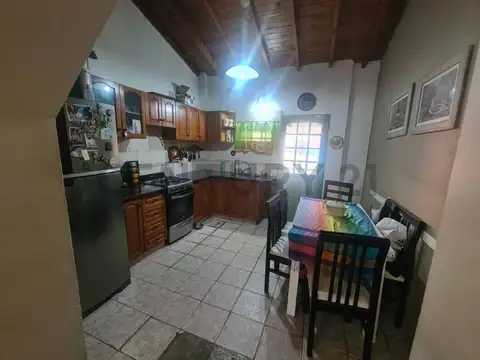 Casa 6 ambientes con 3 baños