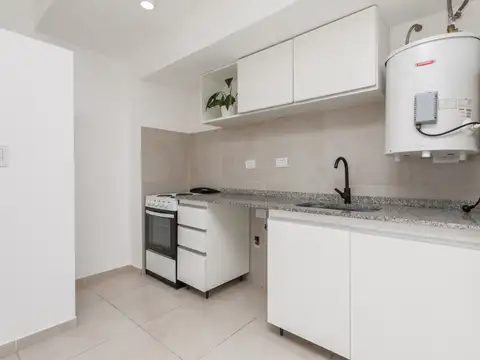 Departamento en Alquiler en Remedios De Escalada, $ 430.000