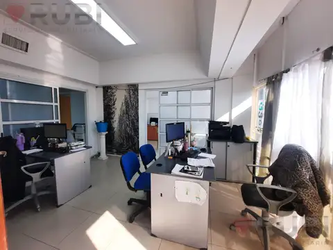 Oficina 5 ambientes con 1 baño