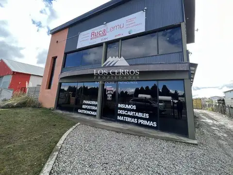VENTA - IMPECABLE GALPÓN  CON OFICINAS Y SALON DE VENTAS