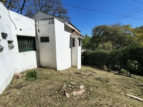 Casa 9 ambientes con 3 baños