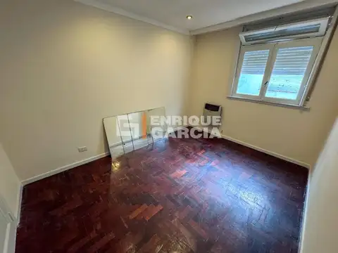 Depto Tipo Casa en Venta 50 años