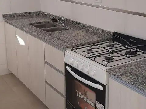 Departamento 6 ambientes con 1 baño