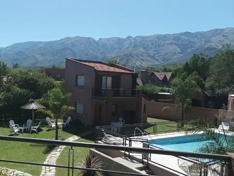 Casa 9 ambientes con 10 baños