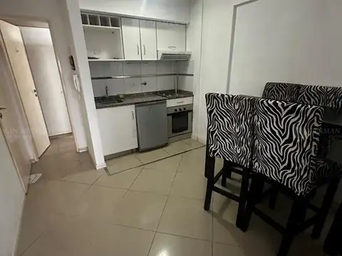 Departamento en Alquiler en Lanus Este, $ 450.000
