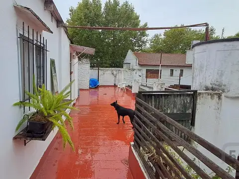 Depto Tipo Casa en Venta 100 años