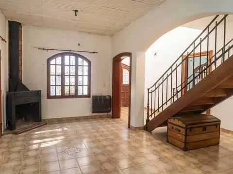 Casa colonial con pileta en Las Casuarinas, LUJAN