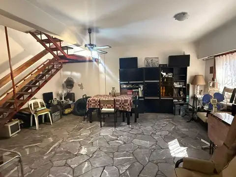 Casa 4 ambientes con 1 baño