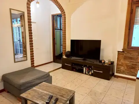 Brandsen 1100, Piso 1