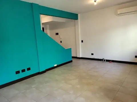 Alquiler PH 3 ambientes Villa Urquiza con cochera