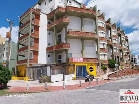 Departamento 50 ambientes con 55 baños