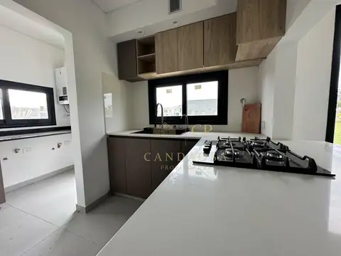 CASAS PREMIUM PILAR DEL ESTE