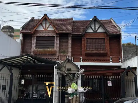 PH EN VENTA - 3 AMBIENTES CON PATIO - CIUDADELA -