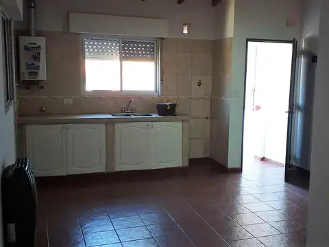 Depto Tipo Casa en Alquiler en Villa Ballester, $ 700.000