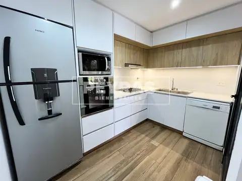 Casa 6 Ambientes 5 Dormitorios Refaccionada a Nueva en Club de Campo La Martona