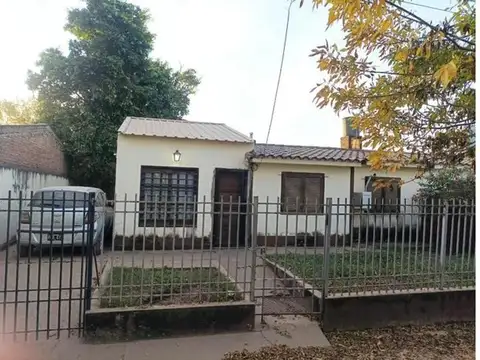 Casa en Alquiler  - Barrio 500 viv.