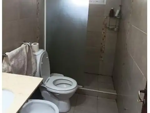 Casa en Alquiler con 2 cocheras