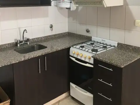 DEPARTAMENTO 2 AMBIENTES P. BAJA.