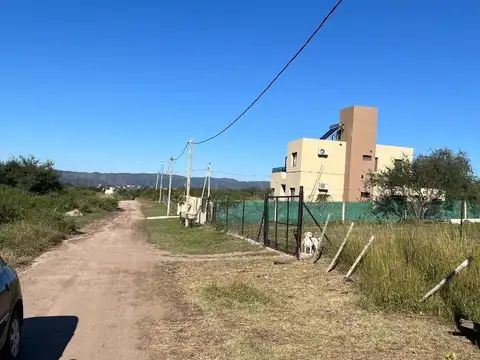Lote plano 1000m2 Tanti, Córdoba