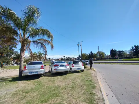 VENTA | GALPÓN + CONSTRUCCIÓN INDEPENDIENTE SOBRE LOTE DE 1.450 M² – PILAR