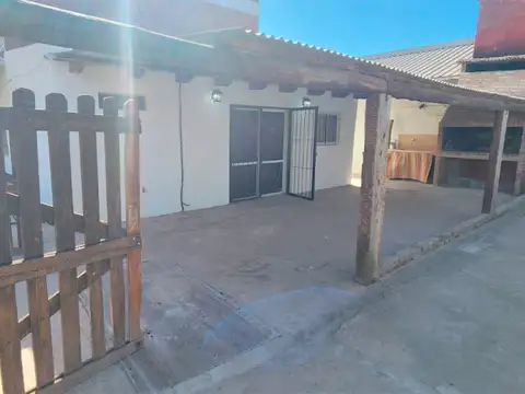 Casa en Alquiler en Pueblo Esther, $ 1.100.000