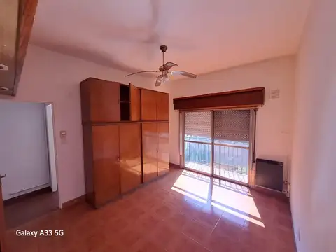 Departamento en Alquiler en Rafael Calzada, $ 600.000