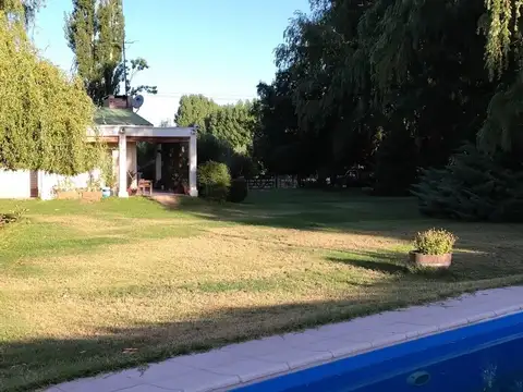 Casa 5 ambientes con 1 baño
