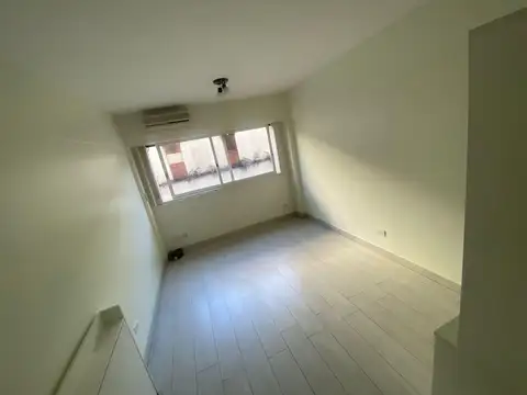 MONOAMBIENTE FUNCIONAL CON COCHERA - EXCELENTE UBICACION