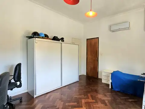 Depto Tipo Casa en Venta en Monte Castro, USD 258.000