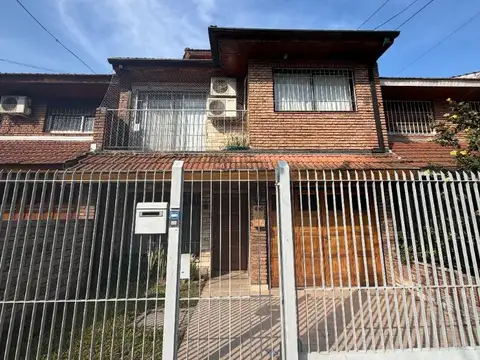 c/av exc chalet triplex 4 dor ste play fdo pil gge