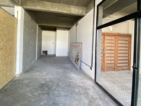 Venta Local comercial a estrenar en Lobos