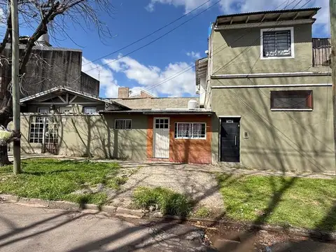 Depto Tipo Casa en Venta de 4 dormitorios