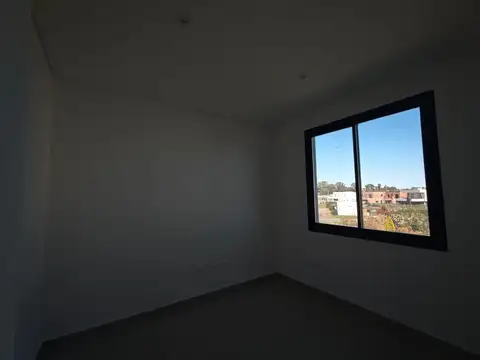 VENTA CASA 5 AMBIENTES en Pilar A ESTRENAR- 4 DORMITORIOS-PARRILLA-BARRIO SANTA LUCIA