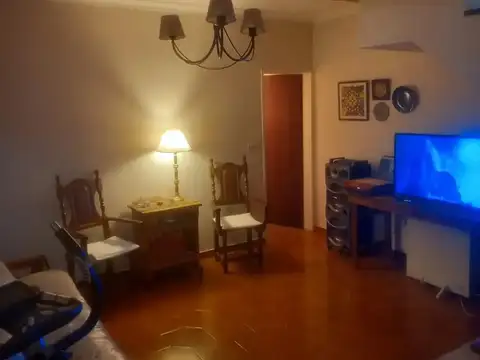 Depto Tipo Casa en Venta con 1 cocheras